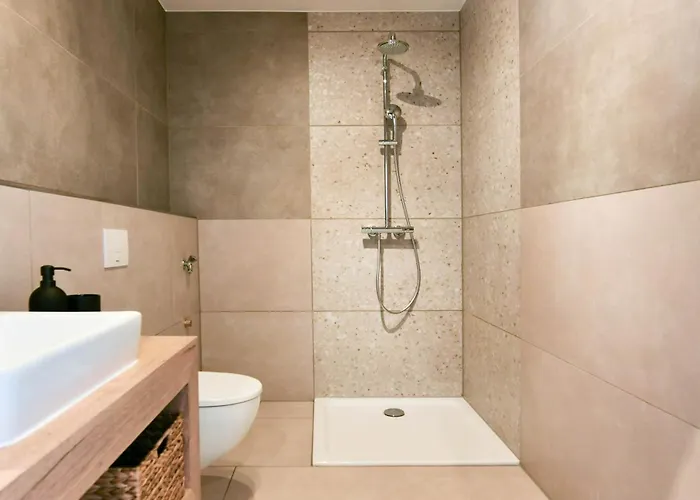 Haus Am Dorfbrunnen Brise Apartman *